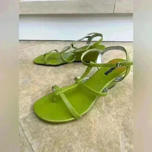 Unlisted Women’s Bright Green Night Train Toe Wedge  Y2K Inspired Sandals 9
